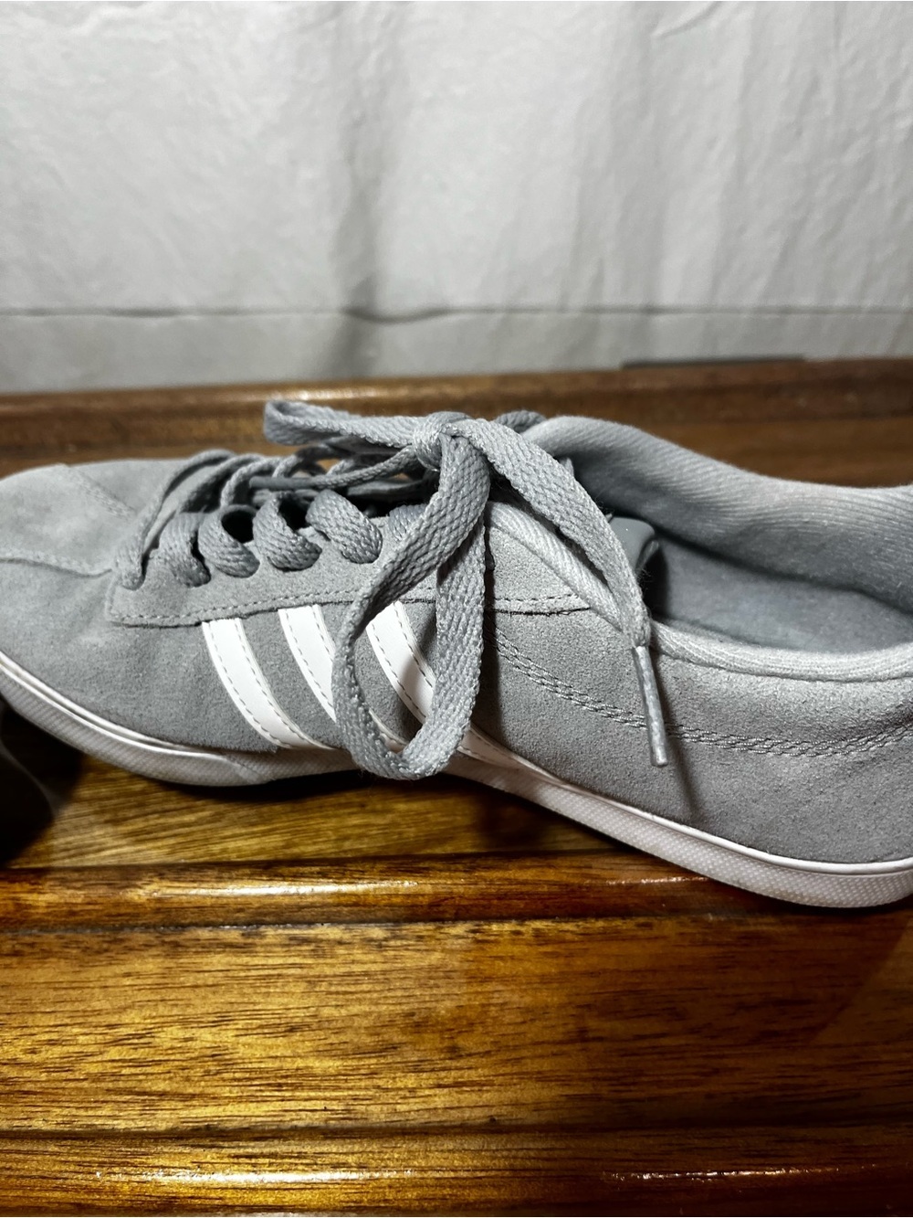 adidas Gray Suede Low-Top Sneakers with White Stripes womens 8.5 - Picture 6 of 11